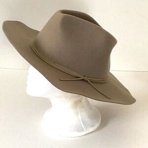 Wyeth, Woman’s Tan Cowboy, Western Hat, 100% Wool Festival Unisex Bohemian Y2K